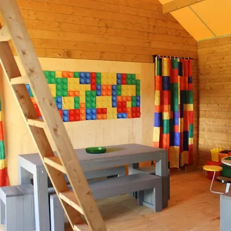 Campsite Lego Huisje Glamping Voorthuizen