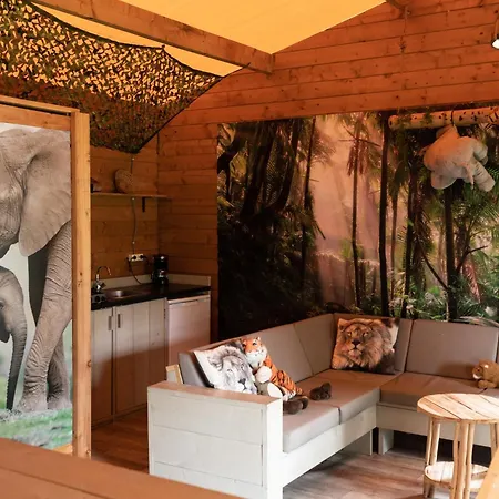 Campsite Lego Huisje Glamping *